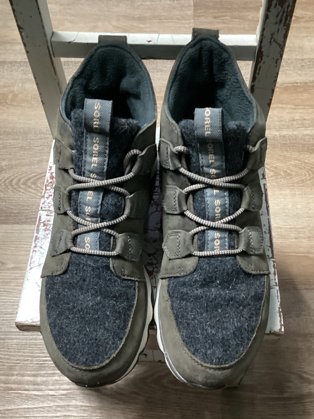 Sorel Men’s Olive Green And Charcoal Wool-Trim Lace-Up Boots Sz 9.5